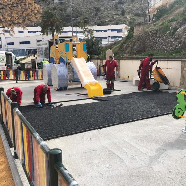 Axaplay parque infantil obras